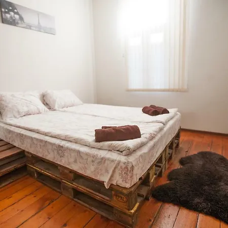 Hot Spot Apartman *