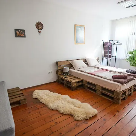 Hot Spot Apartment *